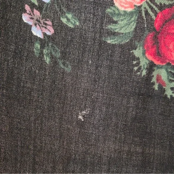 Floral Print Fringed Black Pashmina Wrap - Picture 13 of 13